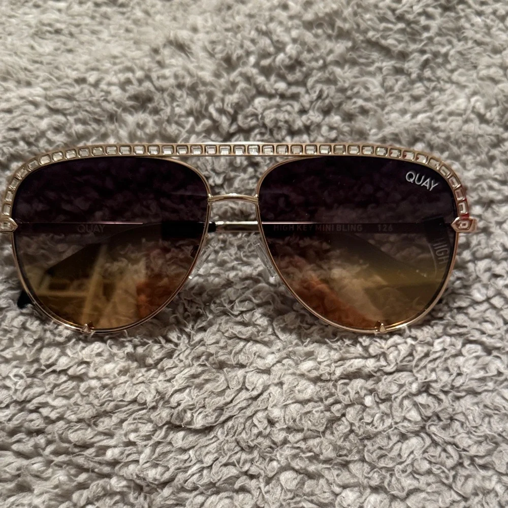 Quay Australia Gold Frame Sunglasses with Gradient Lenses - Picture 2 of 3